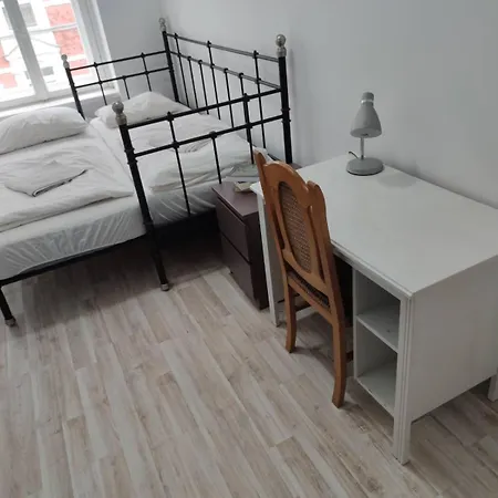 Place Near Center 아파트